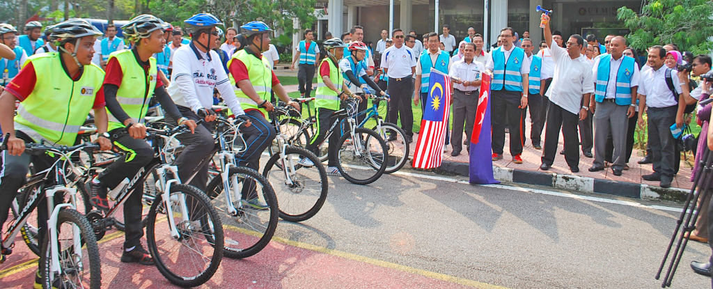 SAMBUTAN HARI BUMI Dan Pelancaran Program Alam Sekitar Peringkat IPT Negeri Johor 2014